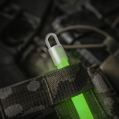 M-Tac Glow Stick 15 cm in use for marking, ideal for dark environments and signaling, up to 24 hours of light.