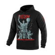 M-Tac Hoodie Freedom med militærinspireret design og justerbar hætte til hverdag og friluftsliv. Sort med MagnaColours® print.
