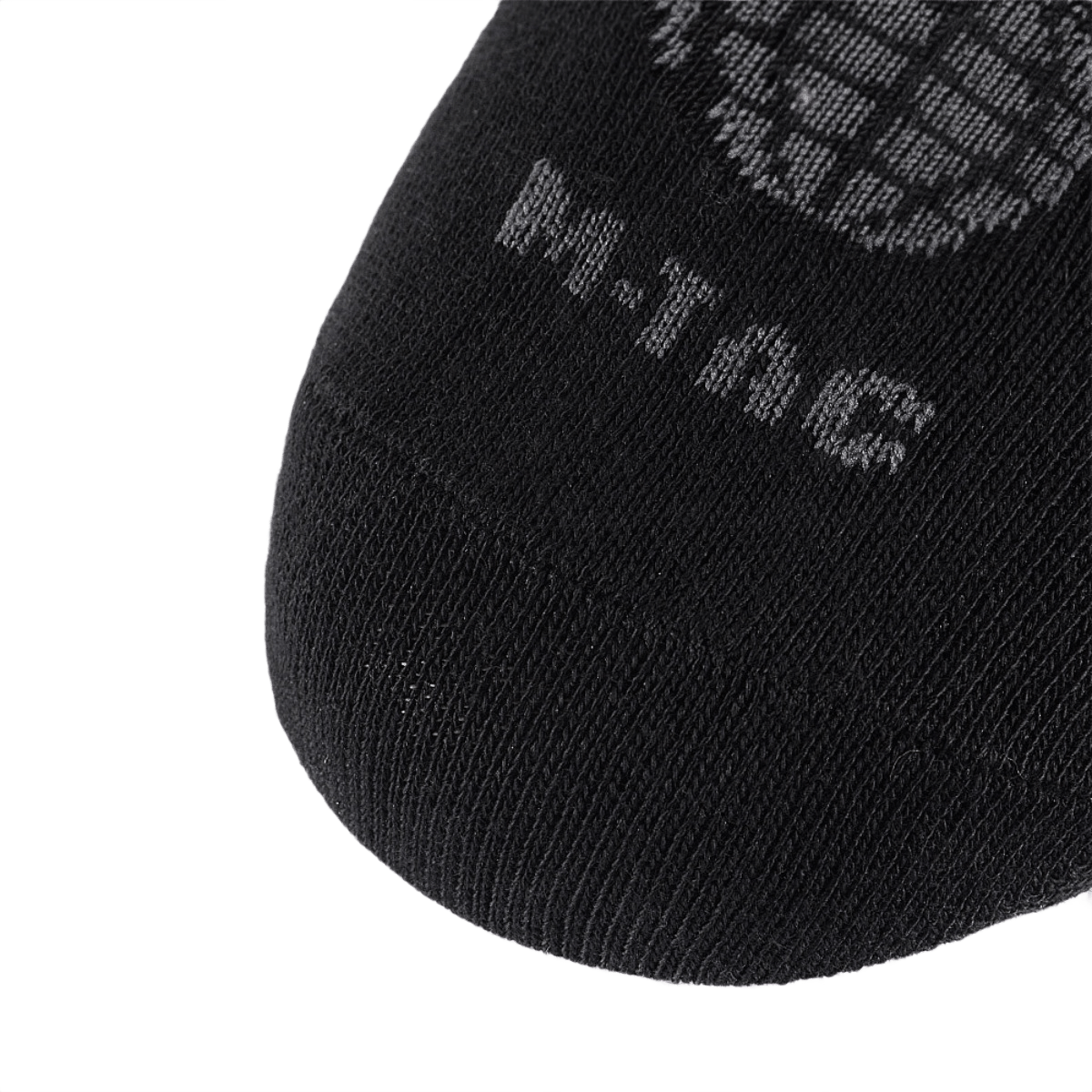 Sort M-Tac Let Sommersokker Grenader med ergonomisk pasform og garnet mønster, designet til optimal komfort i varmt vejr.