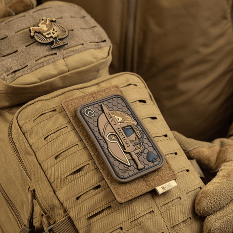 M-Tac Patch Molon Labe 3D PVC on a tactical backpack, rubber material with 3D effect and Velcro for easy attachment, 108 x 68 mm