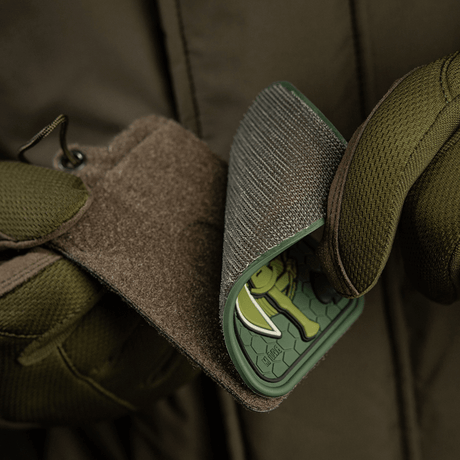 M-Tac Molon Labe 3D PVC with Velcro, inspired by Spartans, perfect for tactical gear. Dimensions: 108 x 68 mm.