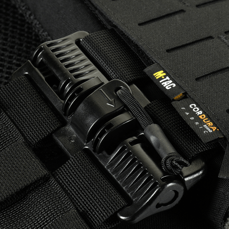 Details of M-Tac Plate Carrier Cuirass FAST QRS XL Gen.II made of hard-wearing Cordura 500D with 2M ROC quick-release buckle.