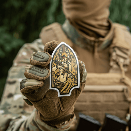 M-Tac Valkyrie sticker shows a war goddess with M4 rifle and helmet, inspired by the Arrowhead patch. Ideal for decoration.