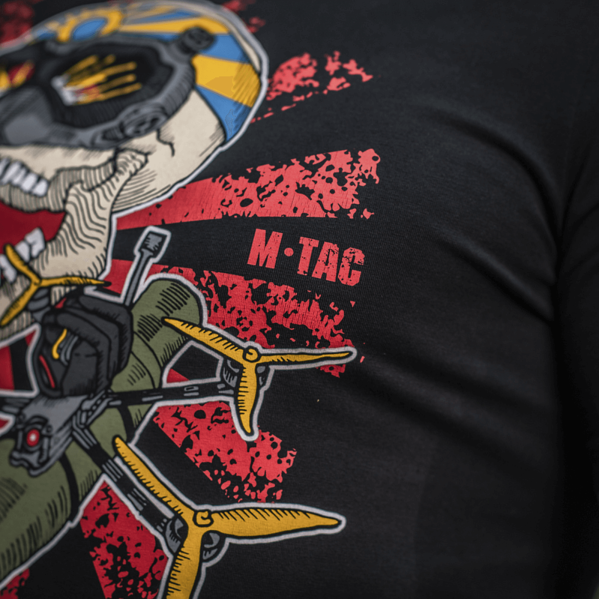 M-Tac T-Shirt Kamikaze Spirit med stiliseret kranie og FPV-design på sort baggrund.