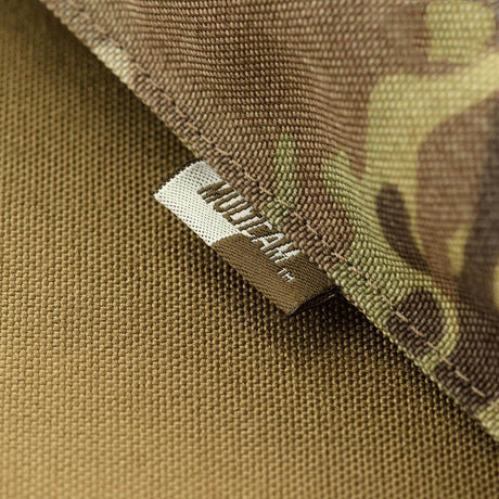 M-Tac taske til Bundeswehr liggeunderlag i robust camouflagemateriale med fokus på slidstyrke, vist i galleri position 1.