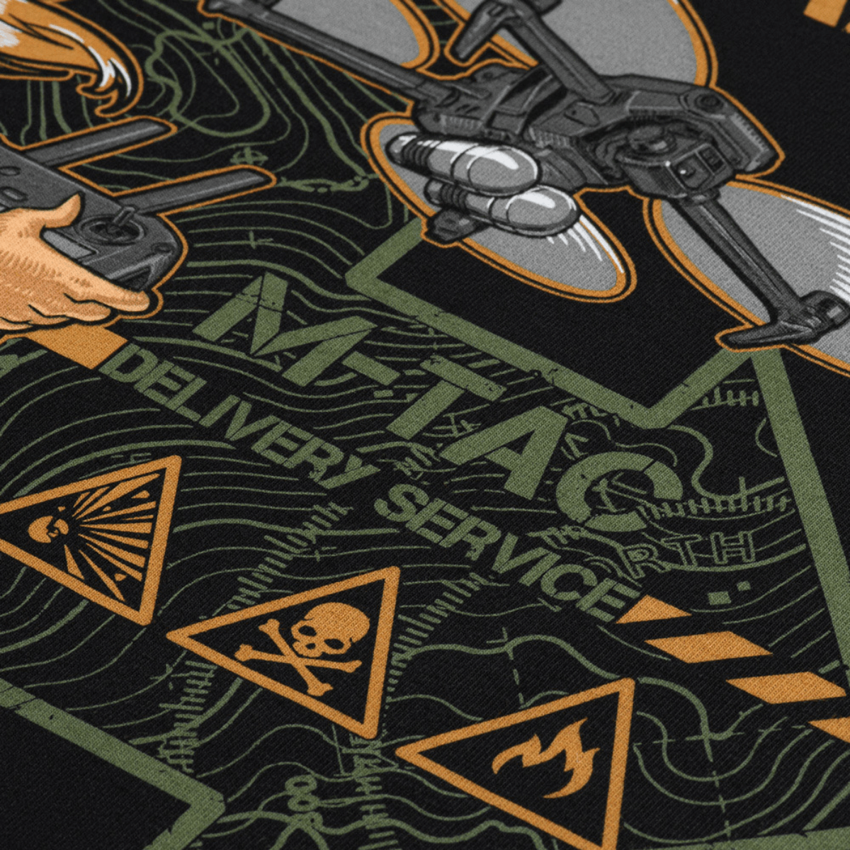 M-Tac T-Shirt Mavic Delivery Service inspireret af WWII Pin-Up-kultur med FPV-drone og premium design. Bomuld og elastan materiale.