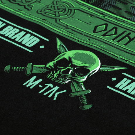 M-Tac T-Shirt Night Vision med moderne Odins krigsmotiv og "Valhalla Calling" print, fremstillet af en blød bomuldsblanding.