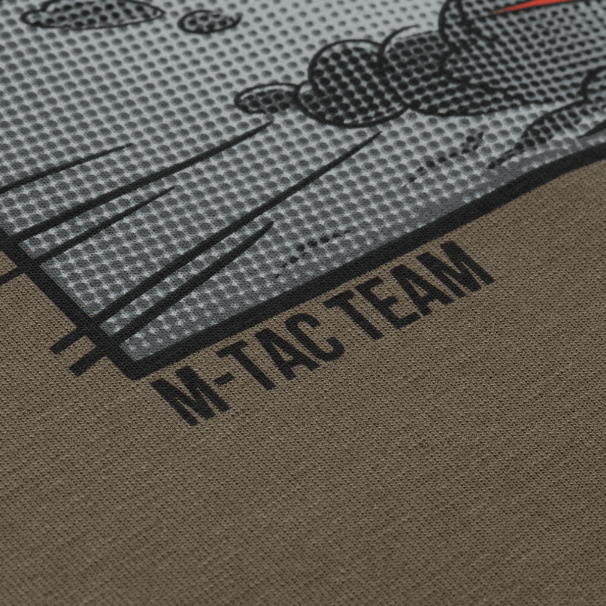 M-Tac T-Shirt Comics Drone Girl med kreativt comic-print, hylder ukrainske droneoperatører, detaljeret visning af M-Tac Team grafikken.