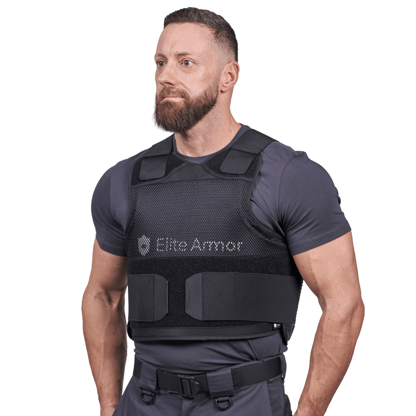 Mand iført RX2 stik og skudsikker vest set forfra i vinkel med justerbare stropper