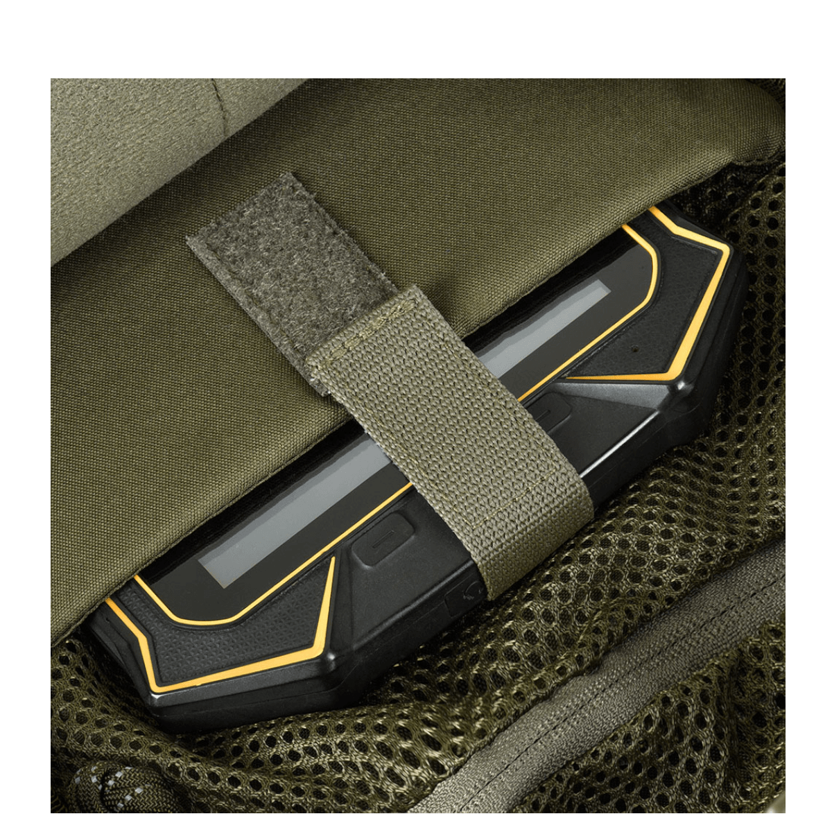 M-Tac Buckler Taske Elite Hex indvendig lommedesign med MOLLE-system og skjult opbevaringsfunktion, fremstillet i Hex-Cordura materiale.