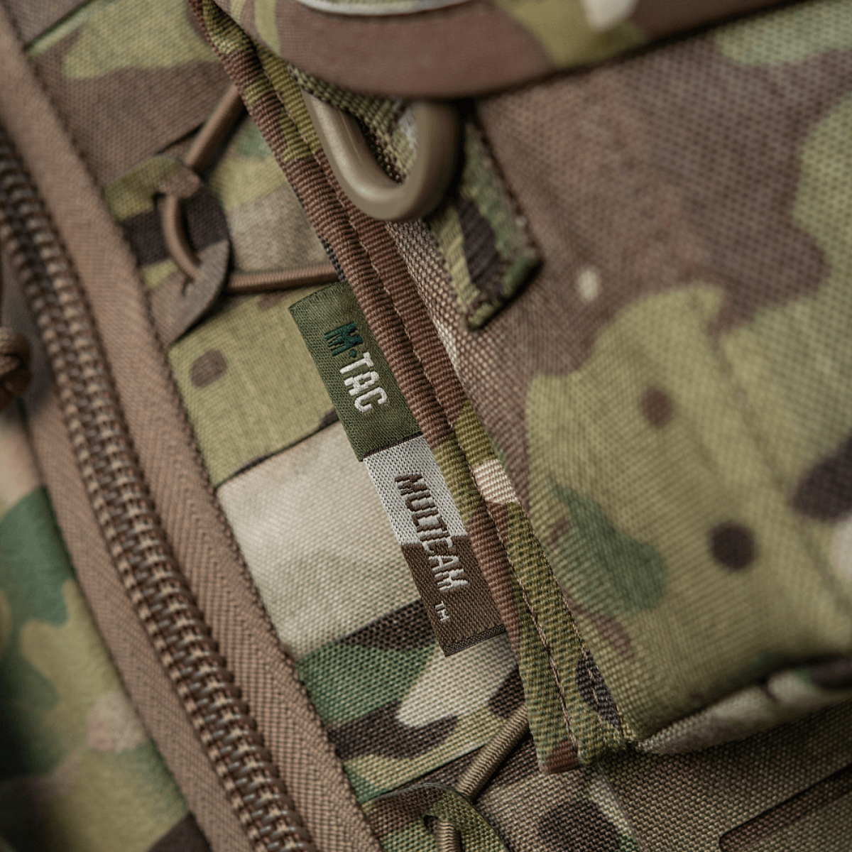 M-Tac Taske til Natkikkert PVS-14 med Multicam-mønster og fastex-lukning for sikker opbevaring af natkikkerter.