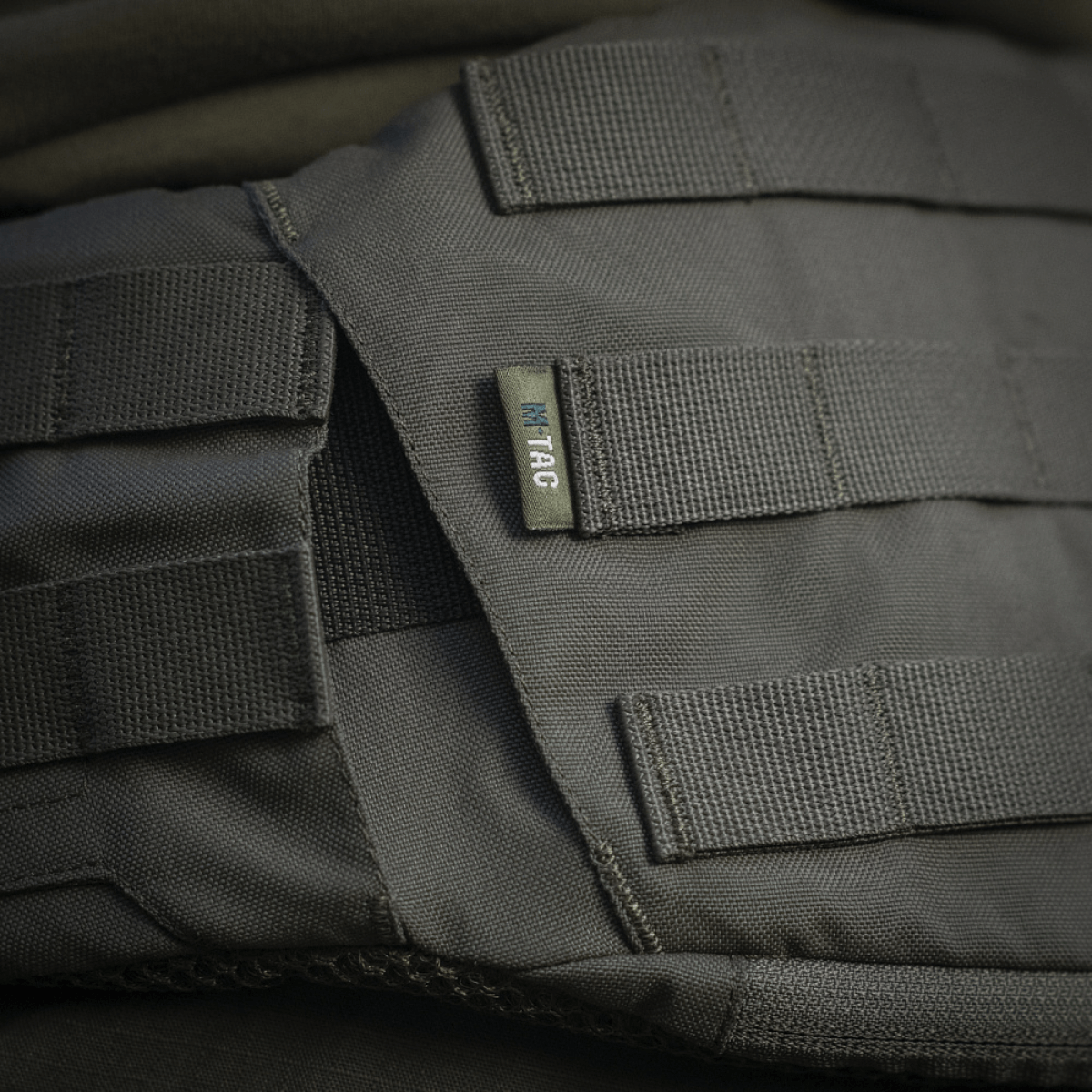 Detalje af M-Tac War Belt ARMOR i slidstærkt Cordura 500D med MOLLE-webbing til taktisk brug.