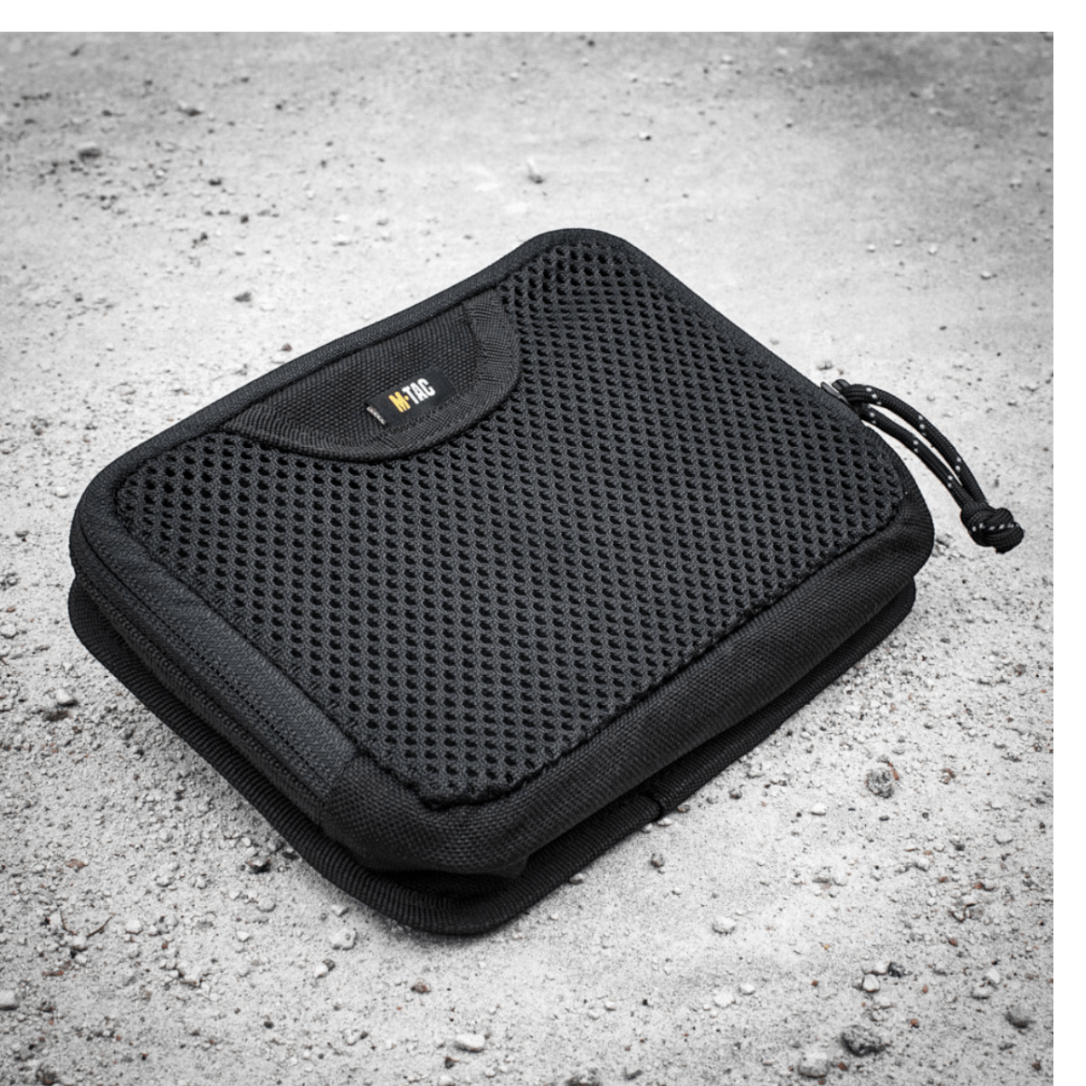 M-Tac Hook & Loop Utility Panel med lynlåslomme, modulært panel til taskeorganisering, måler 19 x 13 cm, sort design.