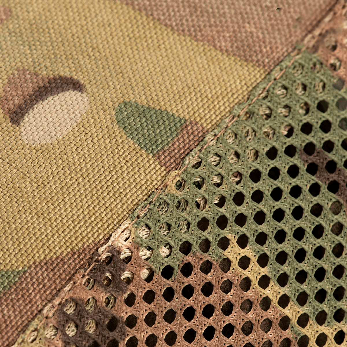 Detalje af M-Tac Mag Drop Pouch Elite med camouflage og netstruktur til sikker magasinhåndtering.