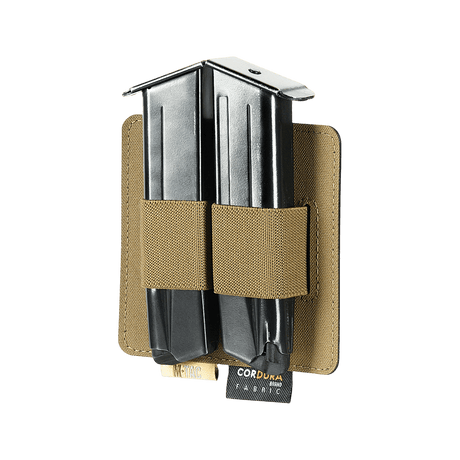 M-Tac Double Mag Pouch Hook Backed Magazine med plads til to pistolmagasiner, justerbare rumdelere og Velcro-fastgørelse.