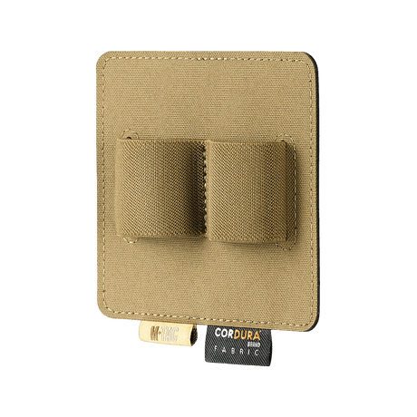 M-Tac Double Mag Pouch Hook Backed Magazine i brunt stof med to rum til opbevaring, kan fastgøres til tasker og rygsække med Velcro.