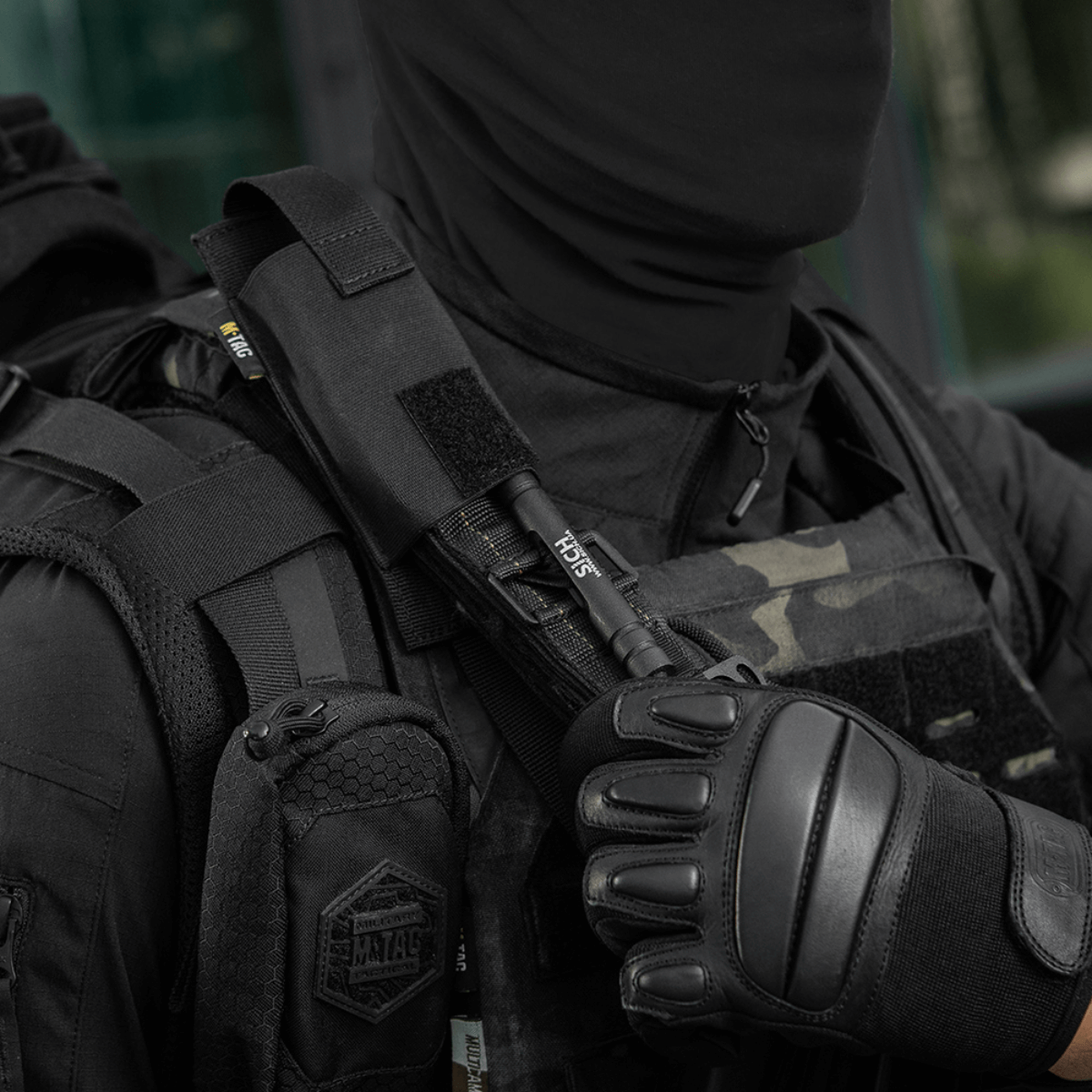 M-Tac Tourniquet Pouch Elastisk med MOLLE Gen.II på taktisk vest for hurtig adgang til tourniquet, fremstillet i Cordura Squadron.