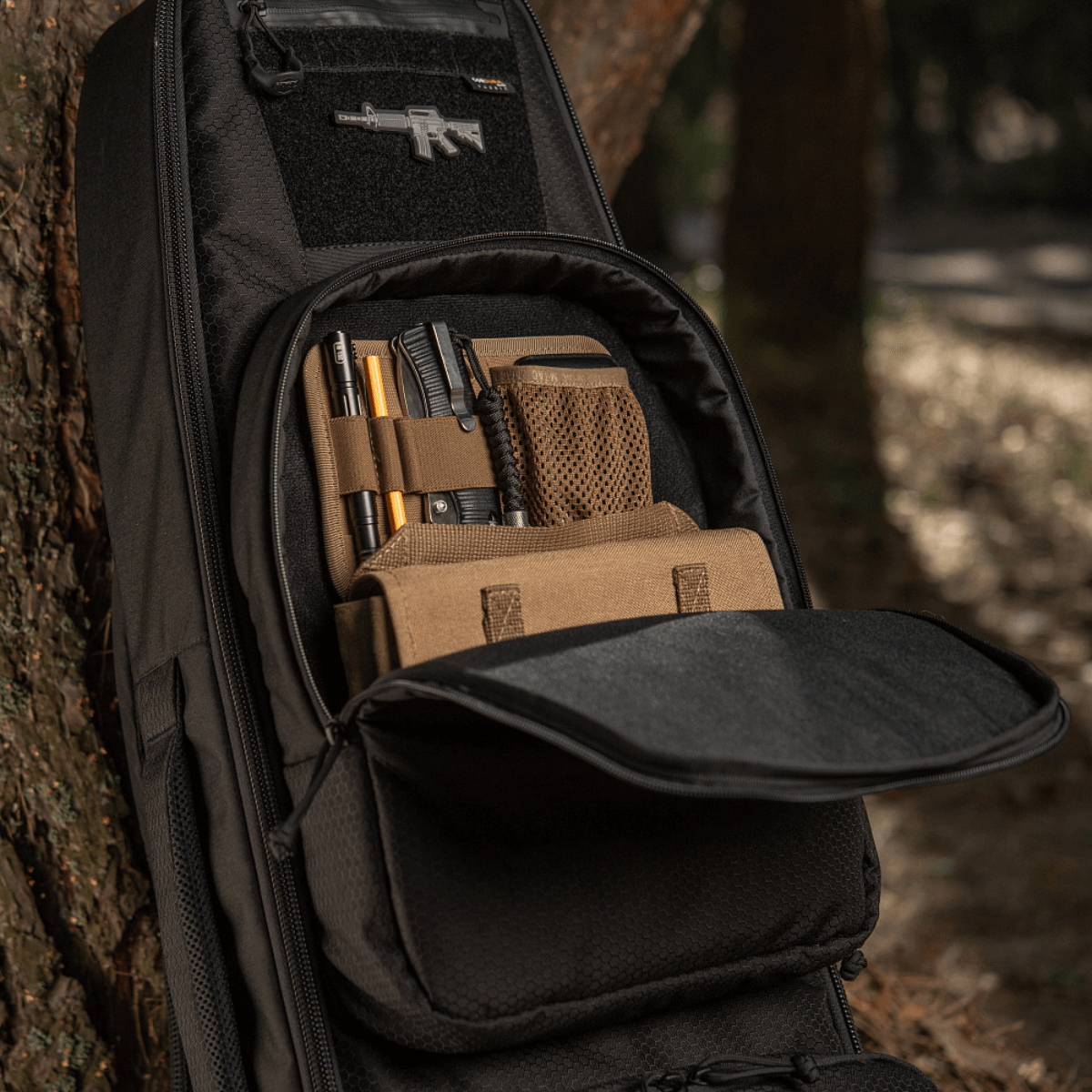 M‑Tac Gun Backpack Case 105 cm Elite Hex i skov, åben med rum tilbehør