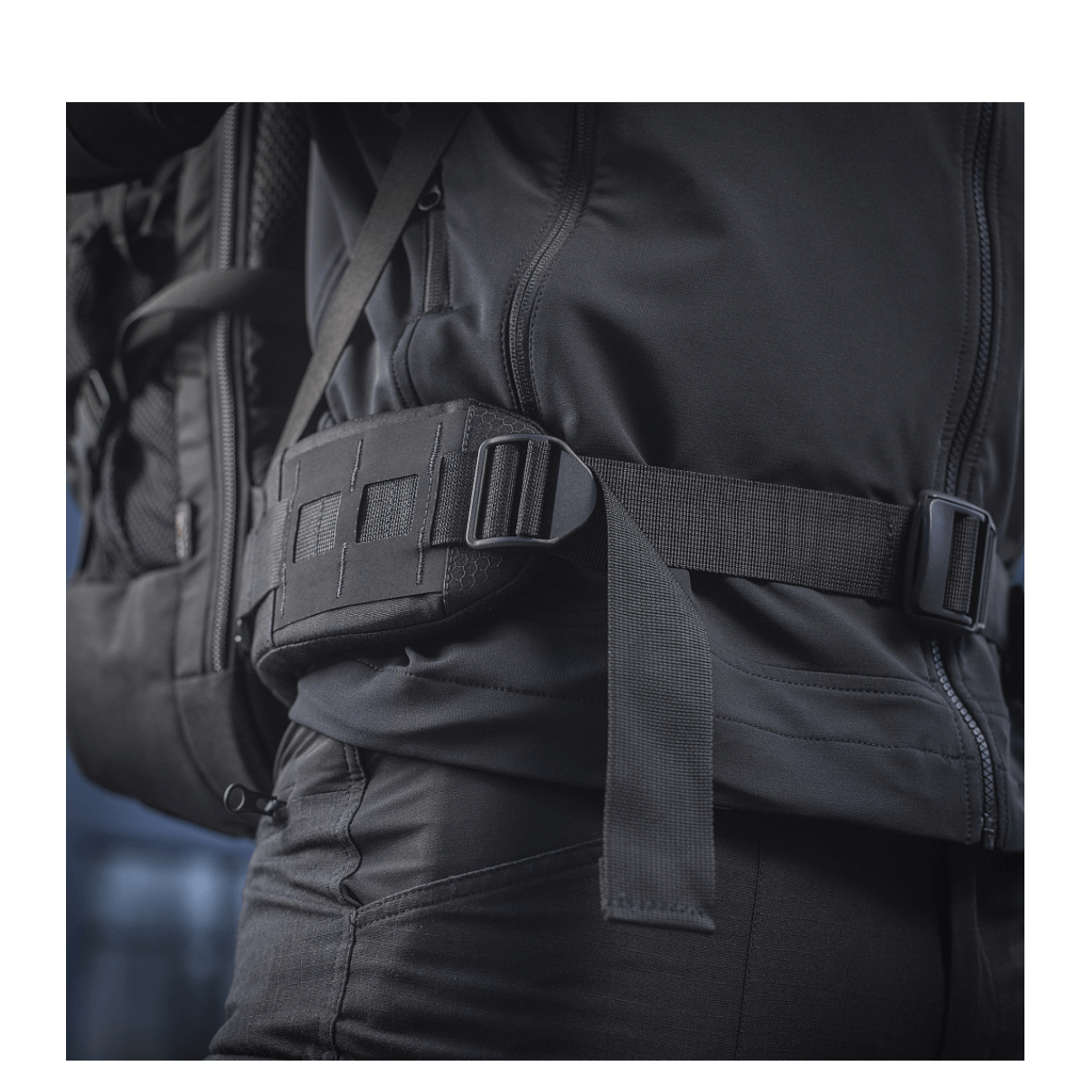 Detalje af M-Tac Rygsæk Large Elite Hex Gen. IV med ergonomisk design og holdbar Cordura-stof