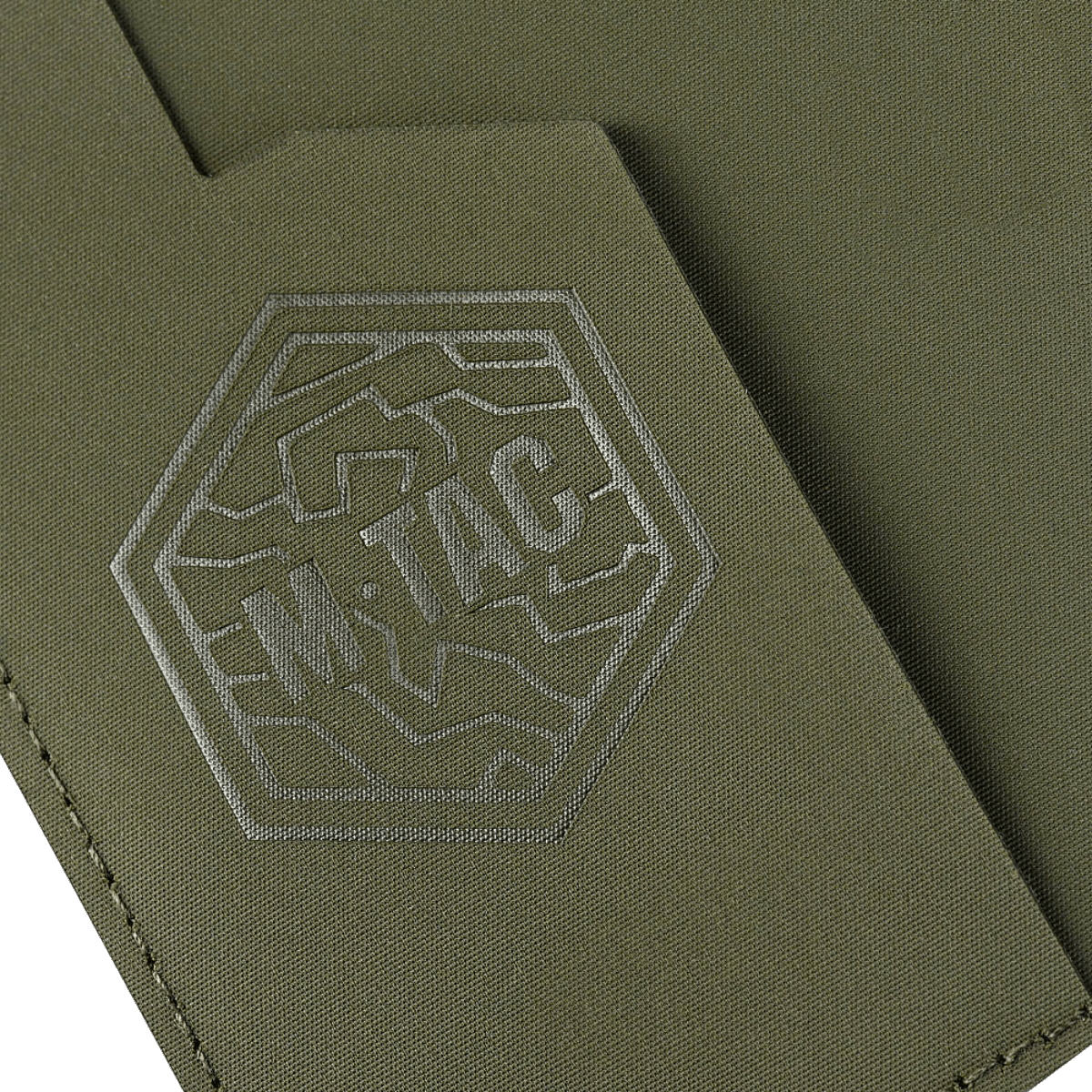 M‑Tac Pascover med stilfuldt logo, beskytter pas mod slid, holder til plastkort, passer til ukrainske og udenlandske pas.