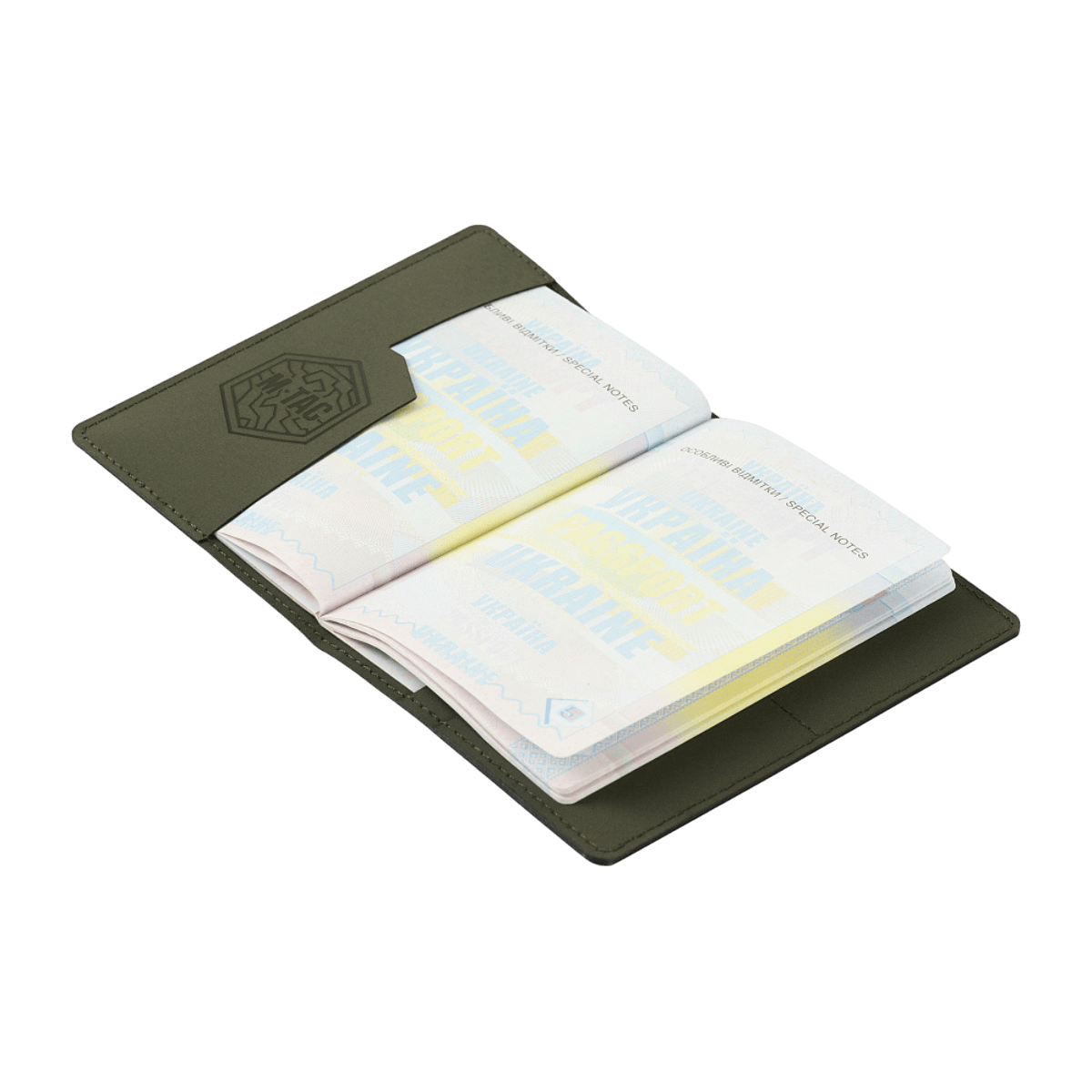 M‑Tac Pascover beskytter pas i stilfuld design med rum til plastkort, lavet af holdbart polymerkomposit. Ideel til rejser.