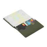 M‑Tac Pascover i moderne polymerkomposit med rum til plastkort, vertikalt "Passport"-tryk og stilfuldt M‑Tac logo. Beskytter pas effektivt.