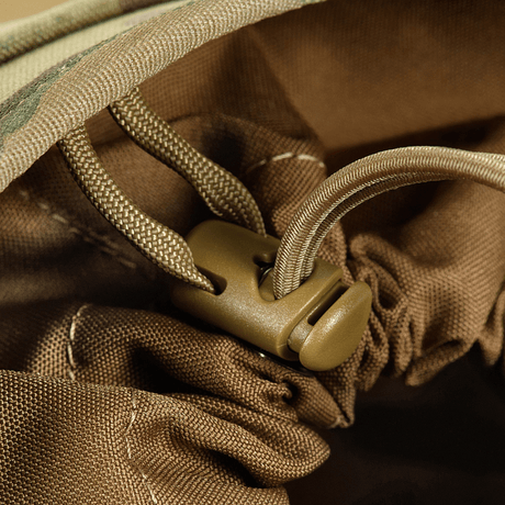 Nærbillede af M‑Tac Magasinsæk Dump Pouch Lite Elite med hurtiglukkesystem til sikker opbevaring af magasiner, lavet af Cordura 500D