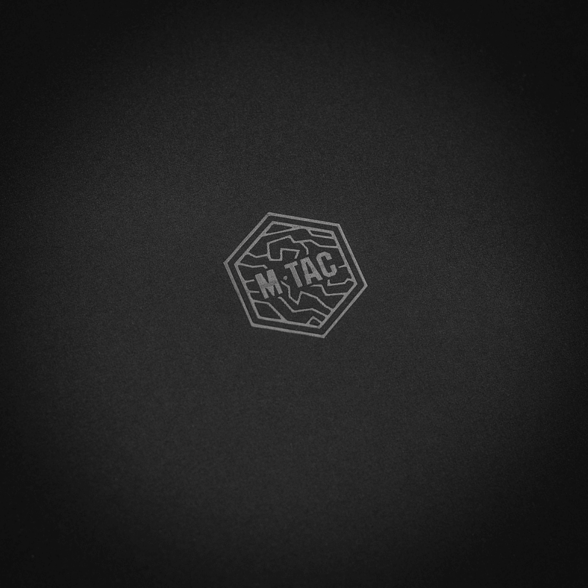 M‑Tac Field Vedligeholdelsesbakke 18x30 cm med stilfuldt hexagon-logo i moderne polymerkomposit materiale.