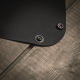 Nærbillede af M‑Tac Field Vedligeholdelsesbakke 18x30 cm på en træoverflade