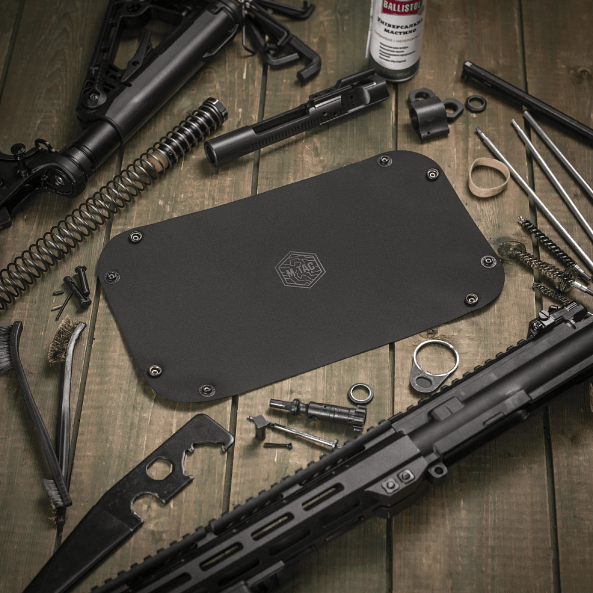M‑Tac Field Vedligeholdelsesbakke 18x30 cm til våbenvedligeholdelse med stilfuldt design og praktisk opbevaring af små dele