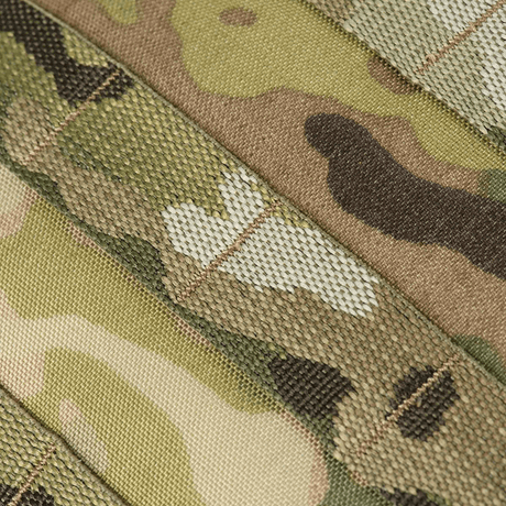 Detalje af camouflage mønster på M-Tac Pouch Sukharka Gen.3 XL lavet af holdbart Cordura 500D materiale.