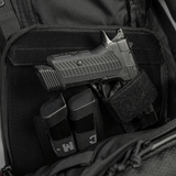 M-Tac Tablet Bag Laser Cut Hex med rum til skjult våben og hurtig adgang, med Laser Cut MOLLE panel til ekstraudstyr og tablet opbevaring.