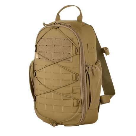 M-Tac STURM Elite Rygsæk i beige, 15L taktisk rygsæk med MOLLE Laser Cut frontpanel, Cordura materiale og elastiske sidelommer.