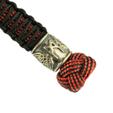 M-Tac Lanyard Scandinavian Mannaz med dekorativ perle og snoet paracord i rød og sort, ideel til knive og lommelygter.