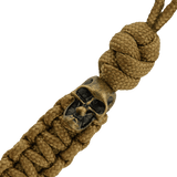 M-Tac Loopy Snake Skull Lanyard i flettet paracord, designet til knive og udstyr, med dekorativt dødningehoved.