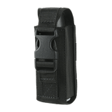 M-Tac Gasdåseholder Vertikal med MIL-SPEC strop og Woojin-lås i sort design set fra siden.