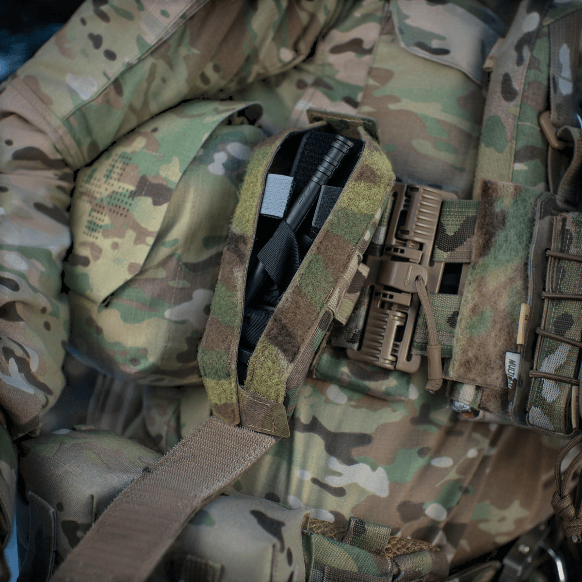 M-Tac Lomme til Tourniquet Closed i camouflage-design til førstehjælp.