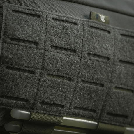 M-Tac Admin Pouch Large Elite i slidstærkt Cordura-materiale med velcro-panel til patches og taktikudstyr. Perfekt til opbevaring.