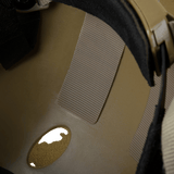 M-Tac Vilha Cover Sticker Sæt (5 stk) fastgjort inde i en hjelm til sikker montage med stærk 3M-klæbning, velegnet til udstyr eller patches.