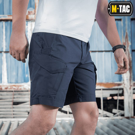 M-Tac Shorts Aggressor Short i navy, knælange vandreturshorts i polycotton flex rip-stop med taktiske funktioner og justerbare bæltestropper.