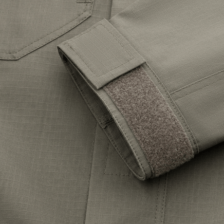 Close-up of M-Tac Jakke Patrol Flex sleeve detail with Velcro closure, showcasing tactical design and durable material.