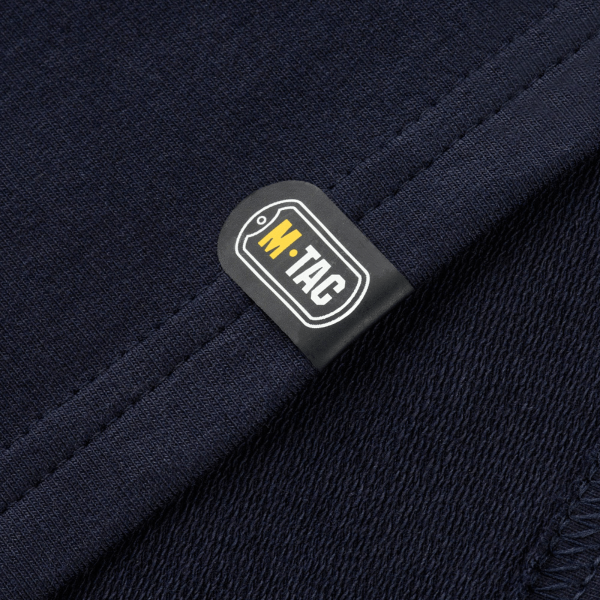 M-Tac Pullover 4 Seasons med strækfast elastisk stof og minimalistisk design, perfekt til taktisk og hverdagsbrug i alle årstider.