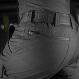 M-Tac Tactical Bukser Patrol Gen II Flex i sort farve, tæt billede af en bukselomme med lynlås og bælte.