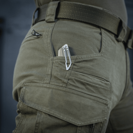 Nærbillede af M-Tac Bukser Patriot Gen.III Vintage med taktiske lommer og vintage-look i bomuldselastan.