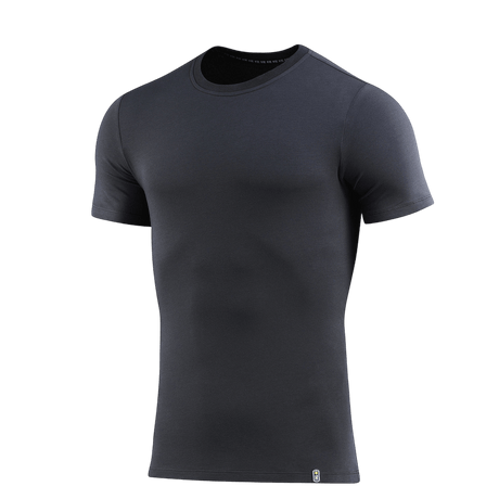 M-Tac T-shirt 93/7 Summer i sort, let og komfortabel stil, perfekt til varme sommerdage og hverdagsbrug.