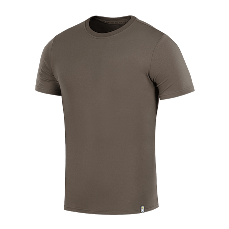 M-Tac T-shirt 93/7 Summer i brun farve til hverdagsbrug, lavet af 93% bomuld og 7% elastan for åndbarhed og komfort.