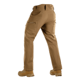 M-Tac Bukser Soft Shell Vinter viser fleeceforede bukser med høj talje, vind- og vandafvisning, ideelle til vinteraktiviteter.