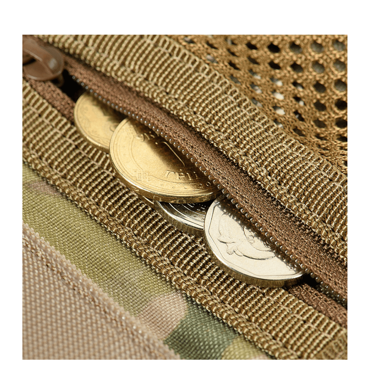 M-Tac Pung med Patch Panel Elite Gen. II med lynlåslomme til småpenge, lavet af slidstærkt Oxford og Cordura 500D materiale.