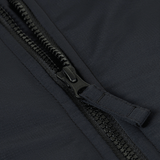 Nærbillede af lynlås på M-Tac Alpha Gen.III Pro Vinterjakke, viser sort nylonmateriale og robust lynlåsdesign.