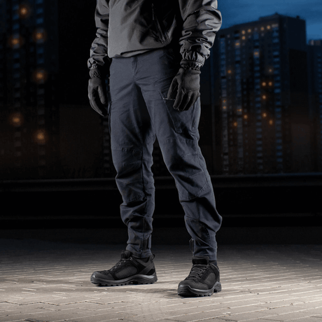 M-Tac Bukser Aggressor Vintage i mørk design med robust stil og komfortabel pasform, ideel til hverdagsbrug og feltarbejde.